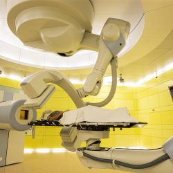 Fighting cancer gently thanks to particle therapy